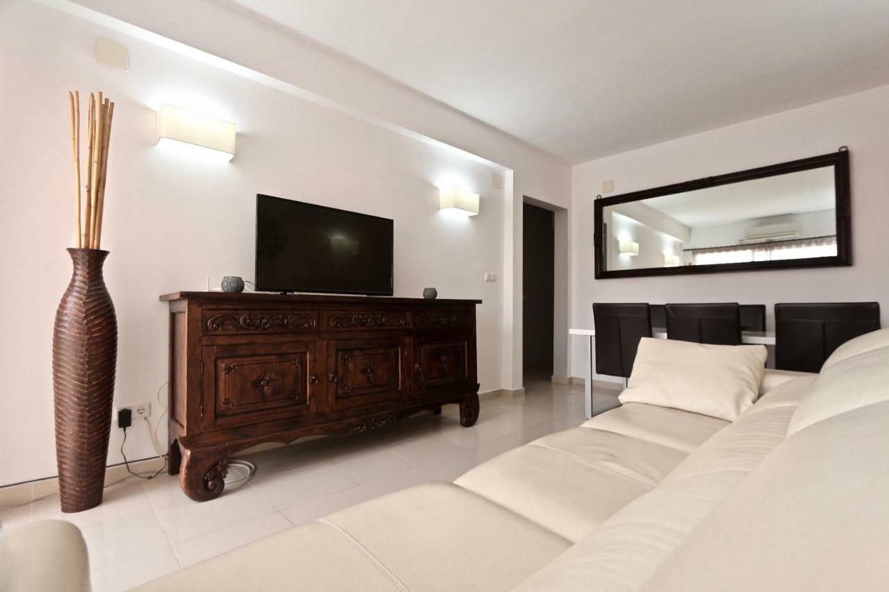 3- Bedroom Apartment In The Centre Of Calpe With Nice Living Room, 1 Bathroom. Exterior photo